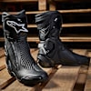 alpinestars_boots_smx-plus-v2-gore-tex_black-silver_lifestyle1.jpg