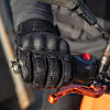 dxr_gloves-mixed_patok-gt-spring_black_lifestyle2.jpg