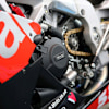 gbracing_alternator-cover_aprilia_ec-rsv4-2010-1-gbr_dertail3.jpg