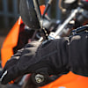 keis_gloves-textile_g701s_heated-armoured-short_lifestyle4.jpg