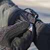 keis_gloves-textile_g701s_heated-armoured-short_lifestyle8.jpg