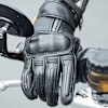 merlin_glory-leather-gloves_black_lifestyle2.jpg