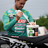 motoverde_pro-wipes_lifestyle2.jpg