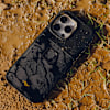 peak-design_mobile-phone-case_gnar_iphone16-pro-max_lifestyle1.jpg
