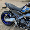 pyramid-aluminium-infill-panels-matte-black-yamaha-mt-09-2021_lifestyle1.jpg