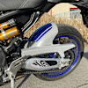 pyramid-hugger-icon-blue-yamaha-mt-09-20212023_lifestyle2.jpg