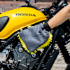 riderr_cleaning-accessory_luxury-wash-mitt_lifestyle2.jpg