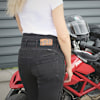 trilobite_ladies_aramid-jeans_parado-monolayer-aaa_black_lifestyle2.jpg