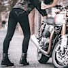 trilobite_ladies_roxie_black_lifestyle2.jpg