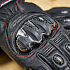 wolf_gloves_titanium-outlast-ce_black_lifestyle5.jpg