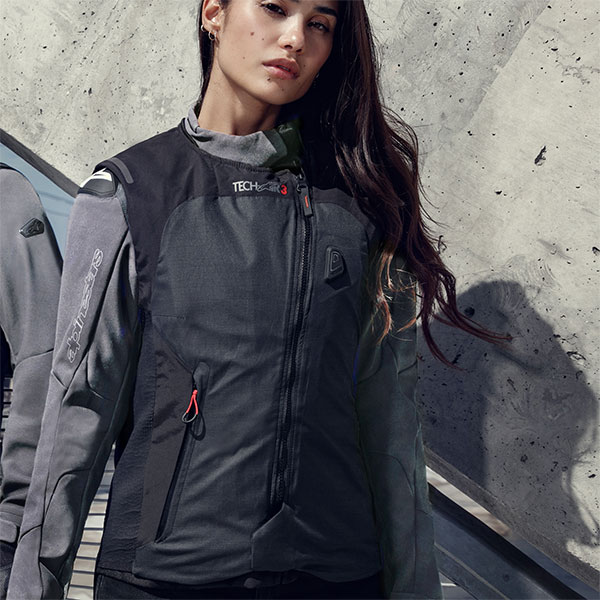 alpinestars_airbag-system_ladies_tech-air-3-v2_black_lifestyle1.jpg
