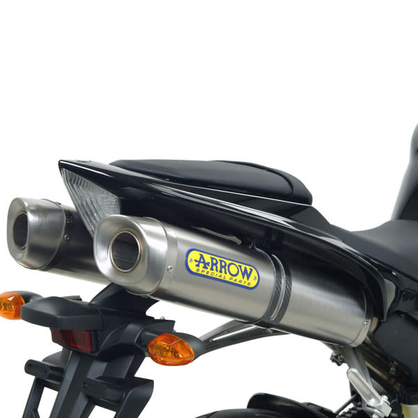 arrow_yamaha_yzf-r1_07-08_silencer_rear_detail.jpg