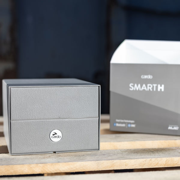 cardo_intercom_smarth-h_lifestyle2.jpg