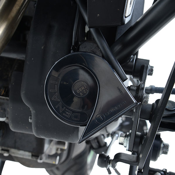 denali_motorcycle-horn_soundbomb-mini_detail1.jpg