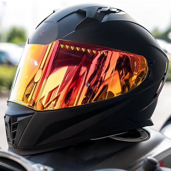 dexter_helmets_eros_matt-black_lifestyle1.jpg