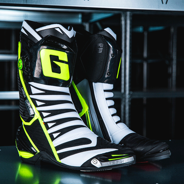 gaerne_boots_gp1-evo_black-yellow_lifestyle1.gif