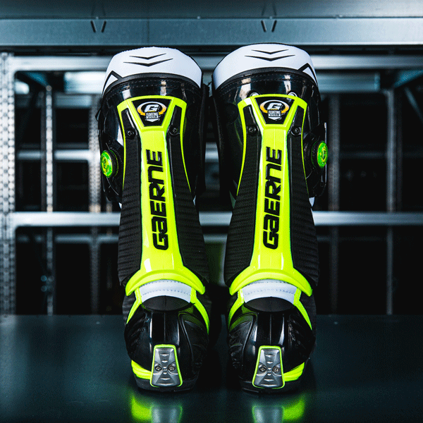 gaerne_boots_gp1-evo_black-yellow_lifestyle2.gif