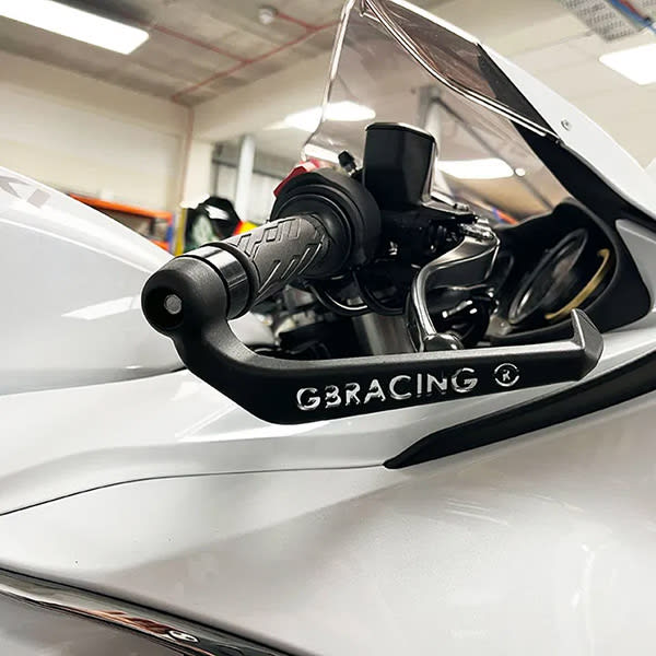 gb-racing_brake-lever-guard_suzuki-gsx1300r-21-25_detail1.jpg