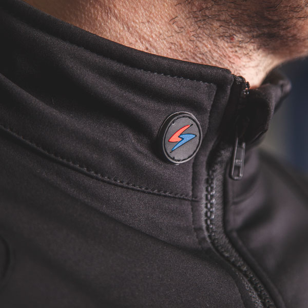 gerbing_heated-jacket_microwirepro-premium_black_lifestyle5.jpg