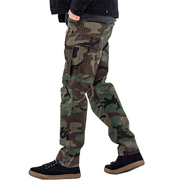 john-doe_jeans_cargo-mono-regular-fit-trousers_camoflage_detail11.jpg