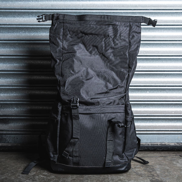 knox_luggage_studio-rucksack-mk2_lifestyle2.jpg