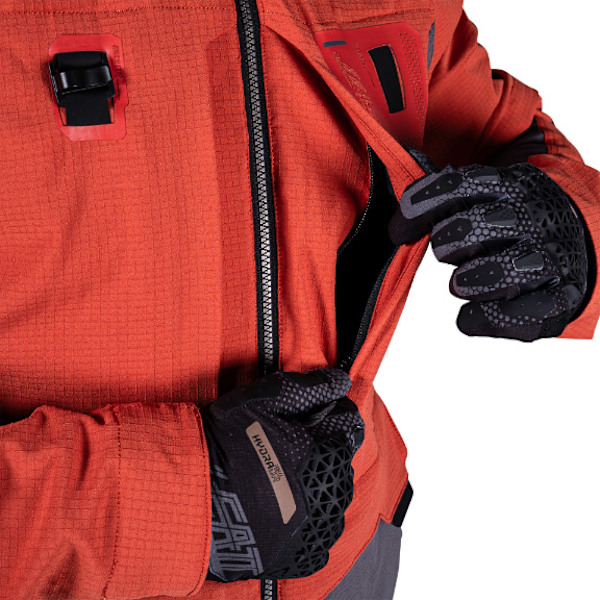leatt_jacket_adv-5.5-rally_burn-red_detail6.jpg