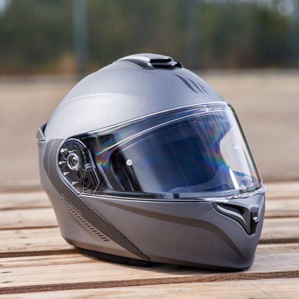 mt_helmets_storm-sv_matt-titanium_lifestyle1.jpg