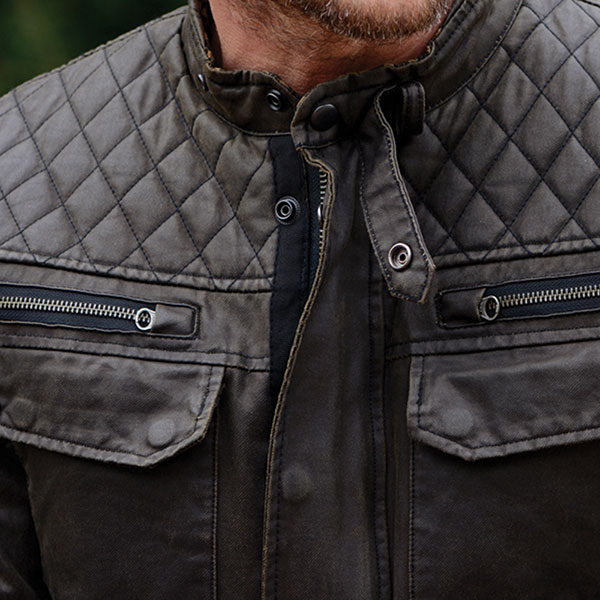 oxford_textile-jacket_hardy_black_lifestyle2.jpg