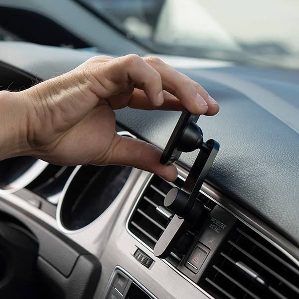 peak-design_car-vent-mount_lifestyle2.jpg