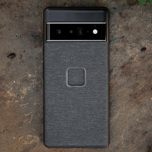 peak-design_mobile_phone-case_pixel6-standard_detail1.jpg