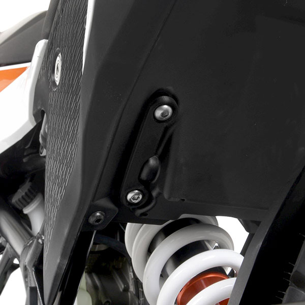 r&gracing_blankingplates_ktm390adventure_black.jpg