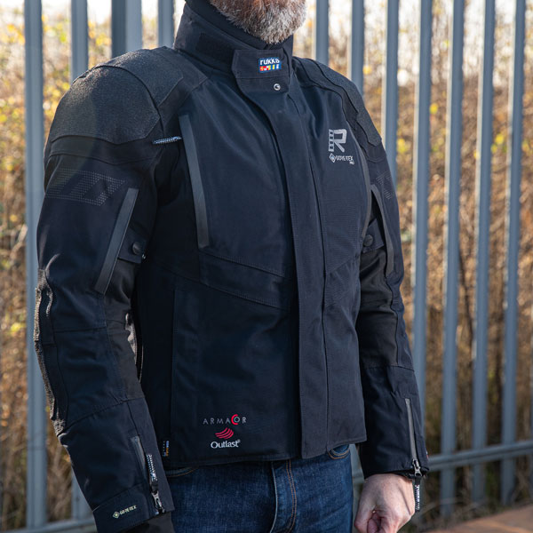 rukka_jacket-textile_kingsley_gtx_black_lifestyle1.jpg