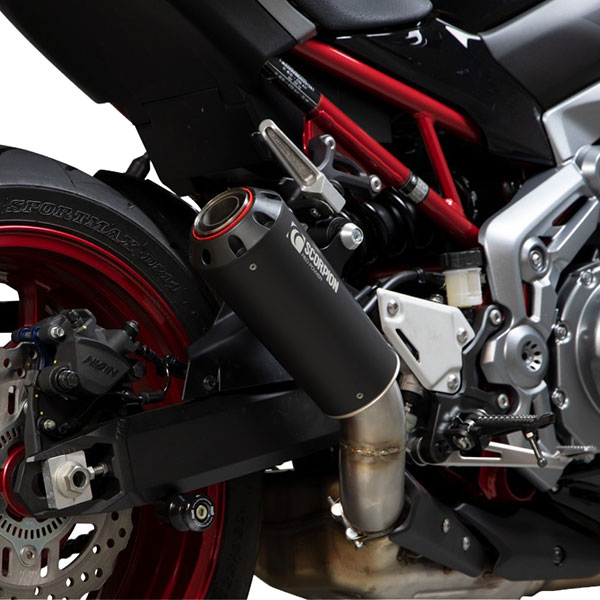scorpion-exhaust_red-power_kawasaki-z900_17-19_black-ceramic_on-bike.jpg