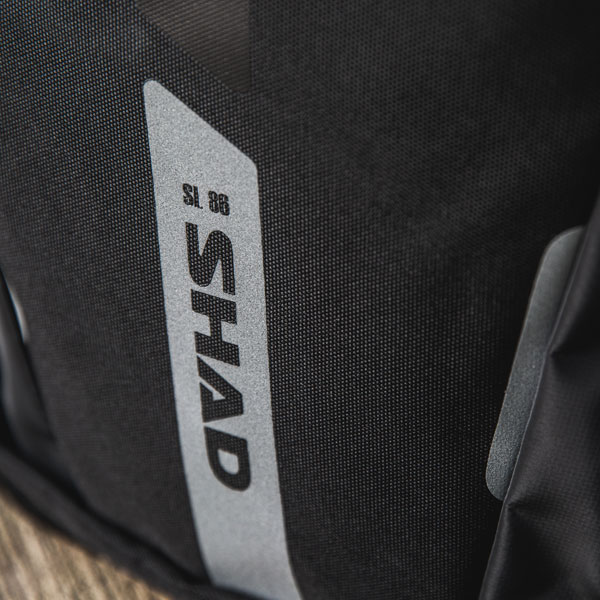 shad_soft-luggage_ruck-sack_sl86_lifestyle6.jpg