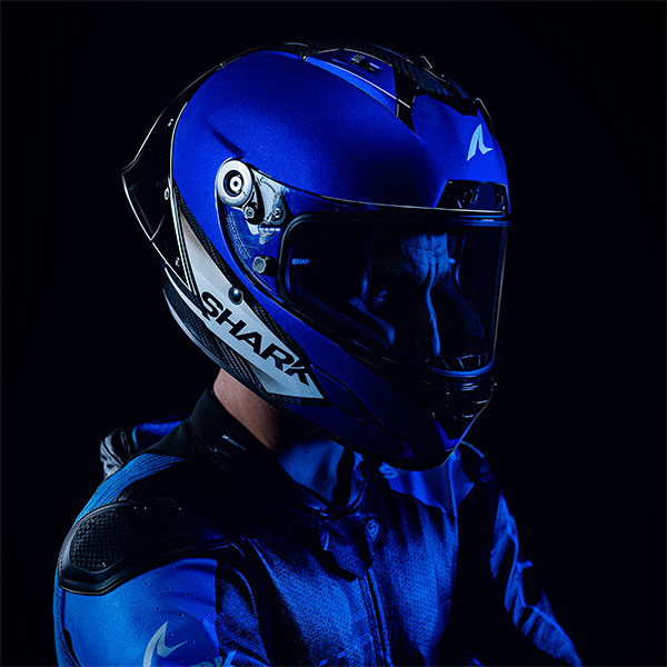 shark_race-full-face-helmet_aeron-gp-race-helmet_blank-sp-gloss-blue_lifestyle2.jpg