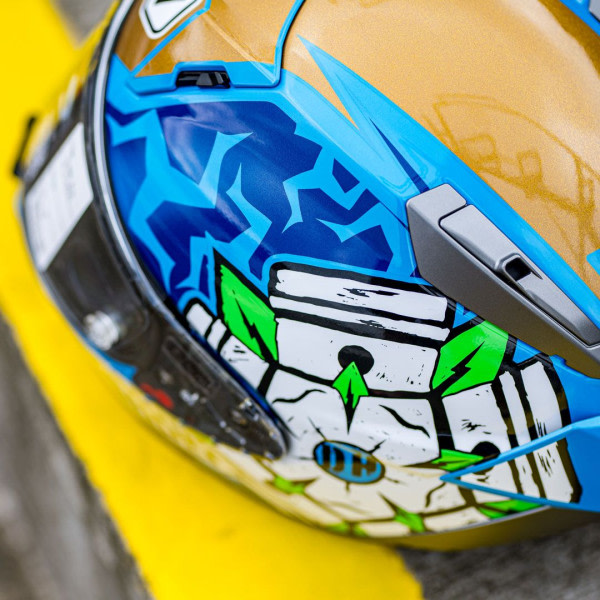 shoei_helmet_x-spr-pro_dean-harrison-limited_detail5.jpg