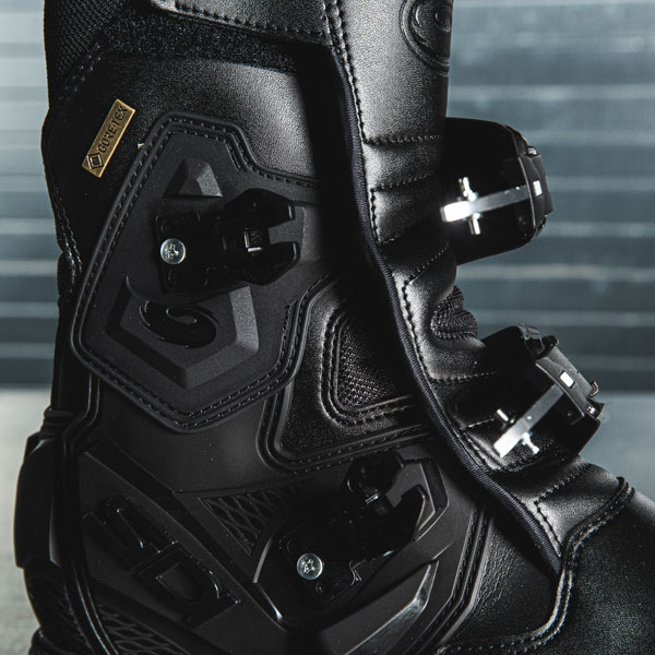 sidi_boots_mid-adventure-2_black_lifestyle6.jpg