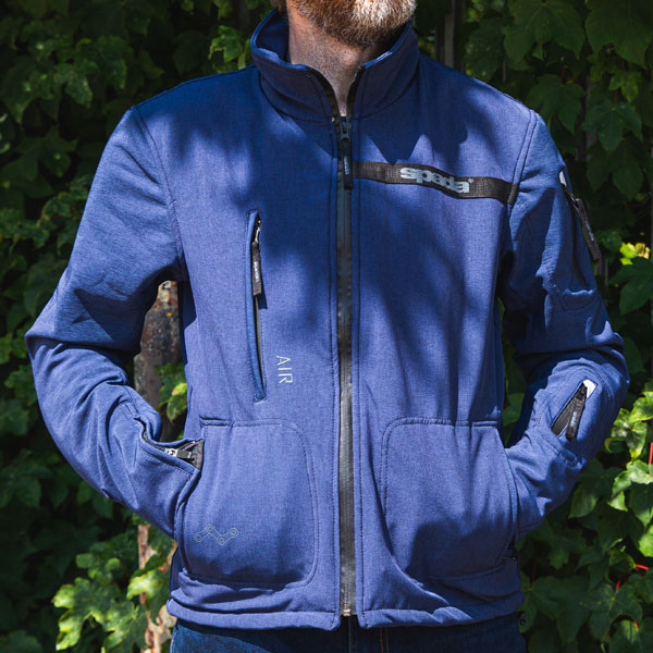 spada_textile_jacket_commute-ce_blue_lifestyle2.jpg