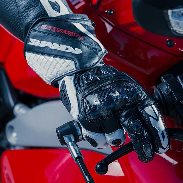 spidi_gloves-leather_carbo-track-evo_black-grey_lifestyle3.jpg