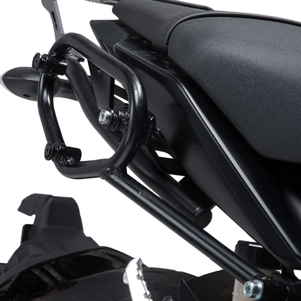 sw-motech_slc-side-carrier_yamaha-mt-09-16+.jpg