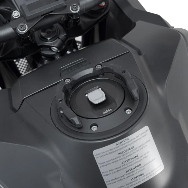 sw-motech_tankring-attachment_ktm-1290-super-adventure-21_detail1.jpg