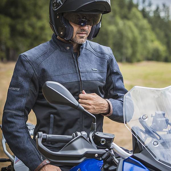 trilobite_textile-jacket_airtech-aramid-denim_black-blue_lifestyle2.jpg