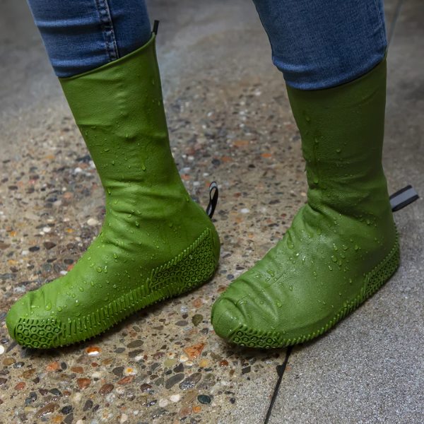 tucano-urbano_waterproofs_supersplash-overboots_green_lifestyle3.jpg