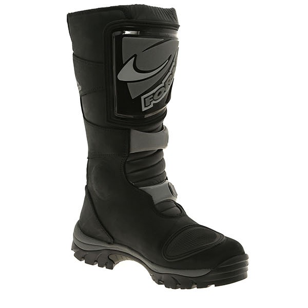 Forma_Adventure_Boots-Black_front_right_quarter_354681.jpg