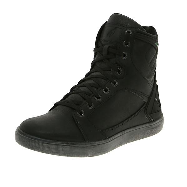 Forma_Hyper_Boots-Black-Black_front_left_quarter_354352.jpg