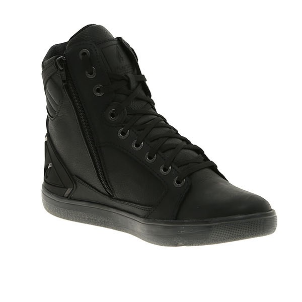 Forma_Hyper_Boots-Black-Black_front_right_quarter_354352.jpg