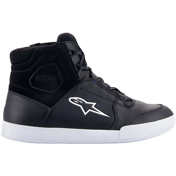 alpinestars_chrome-drystar-boots_black-white-blue_detail3.jpg