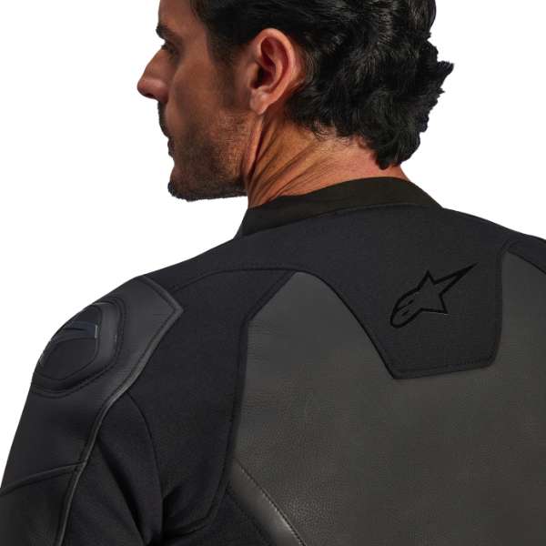 alpinestars_jacket_leather_gp-force-v2_black-black_detail6.jpg