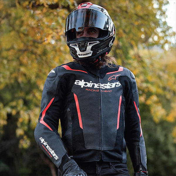 alpinestars_jacket_leather_gp-force-v2_black-fluo-red_lifestyle2.jpg