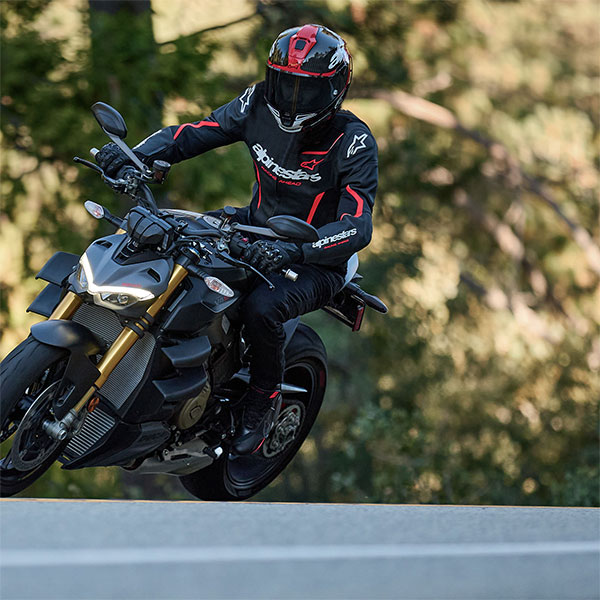 alpinestars_jacket_leather_gp-force-v2_black-fluo-red_lifestyle3.jpg